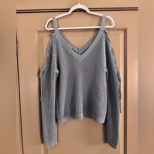 La Hearts Light Gray Cold-Shoulder V-Neck Knit Sweater